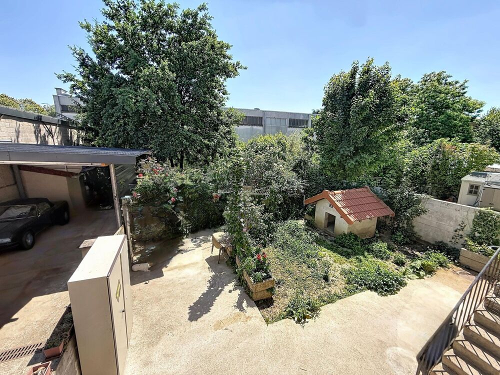 Vente Maison MAISON  AVEC  GARAGE PARKINGS ET  GRAND JARDIN – 613 m² DE TERRAIN – VITRY-SUR-SEINE ARDOINES Vitry-sur-seine
