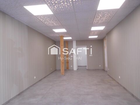 Local commercial 62 m2, Centre Ville de Nantua, avec grandes vitrines, 550 01130 Nantua