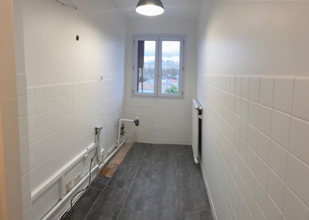 Saint Maur Des Fossés, 94100, quartier de La Pie, appartement de 30M2 avec balcon.