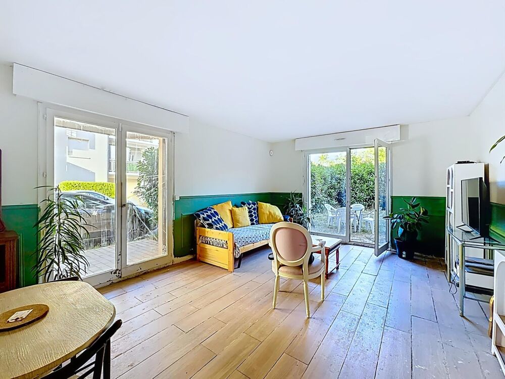 Rez-de-jardin à rénover au coeur de Bonne