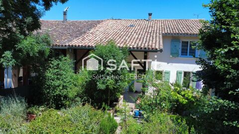   Maison familiale avec garage, jardin et terrasse. Maison - 6 pièce(s) - 200 m²