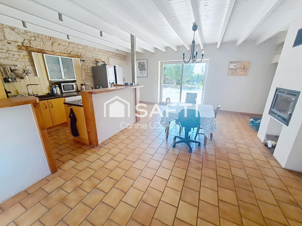 Longère avec 4 chambres à proximité de Luçon