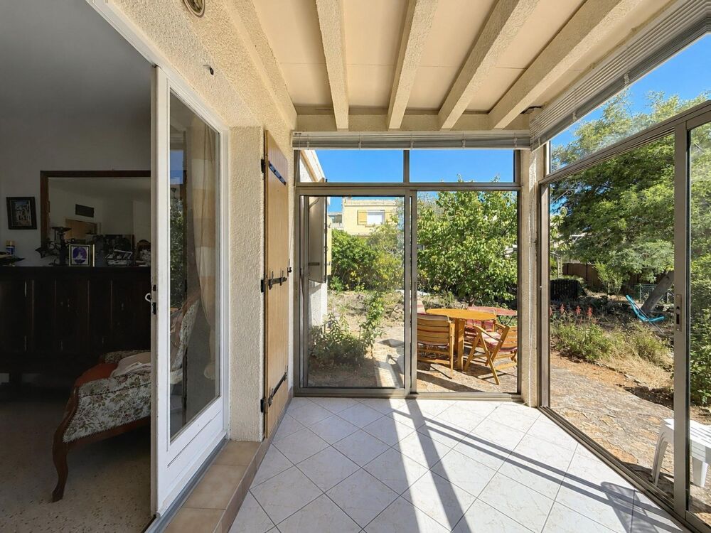 À deux pas du littoral de Six-Fours-les-Plages  Pavillon T3 avec jardin privatif dans la résidence du Val dOr