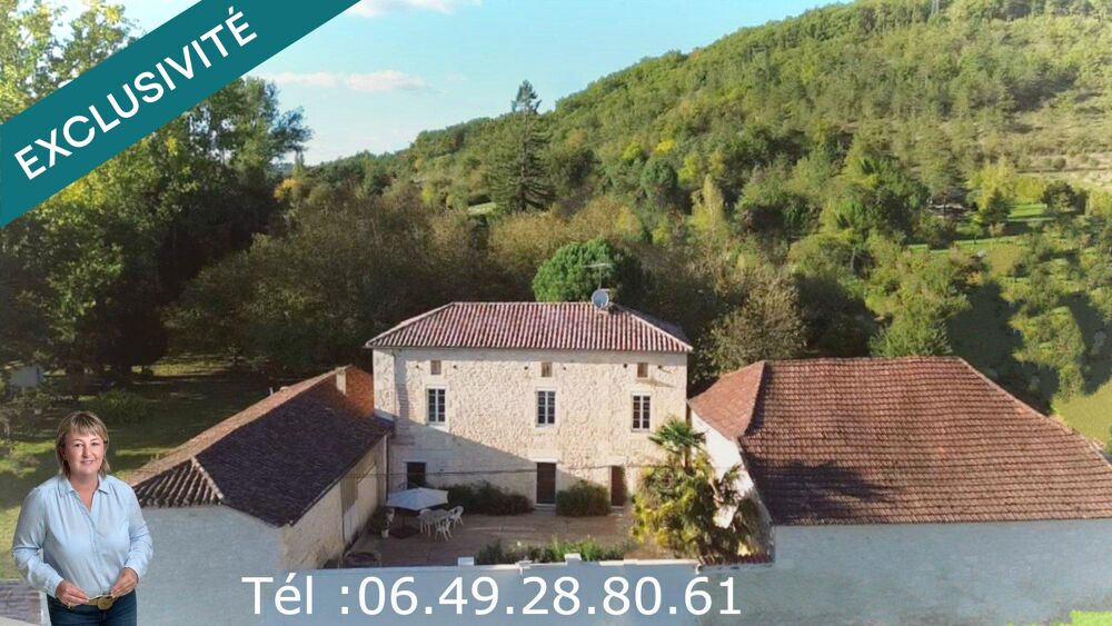 Charme dantan, grand volume, potentiel pour activité artisanale ou mécanique