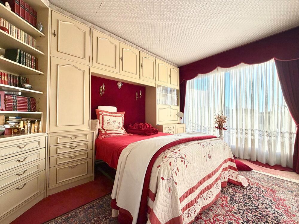 Appartement de 100m2, avec cave et box