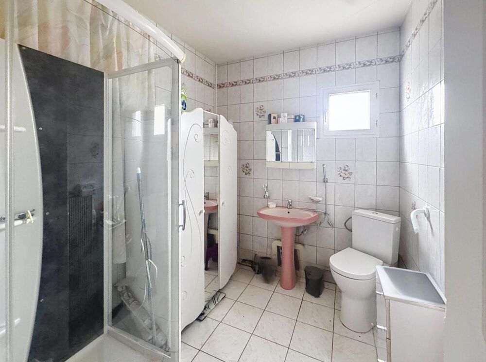 Vente Maison Maison deux chambres avec d�pendances, garage et jardin. Villers-bretonneux