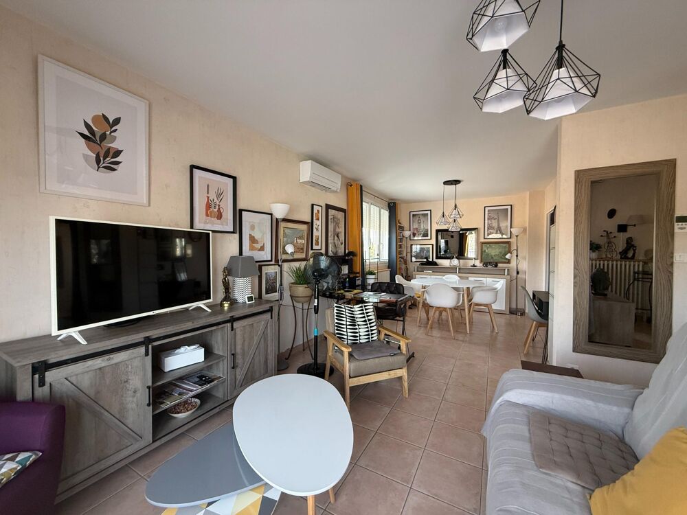 Grande maison individuelle avec vue sur la bastide