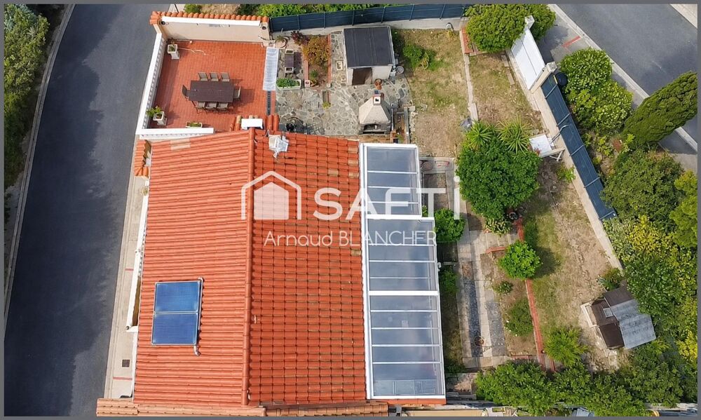 Vente Maison A quelques minutes de l'Espagne, charmante maison dans quartier résidentiel au pied de la colline de Cerbère. Cerbere
