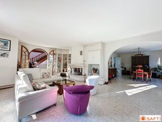  Maison à vendre 10 pièces 317 m²