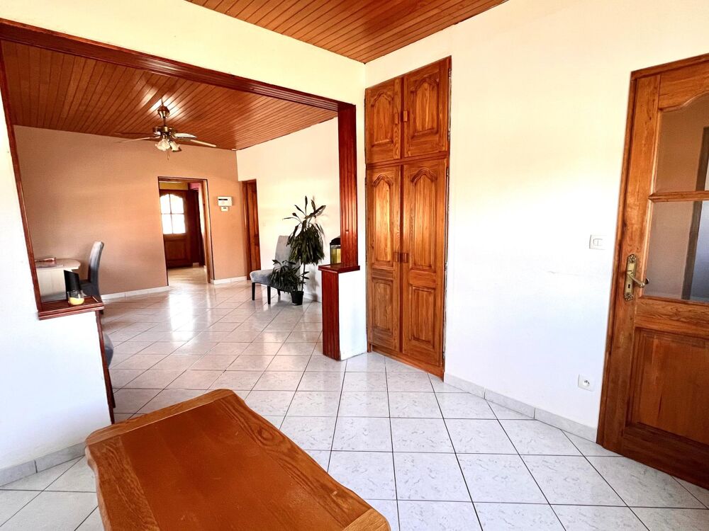 Plain-pied individuel avec garage, terrasse, jardin, 2 ch