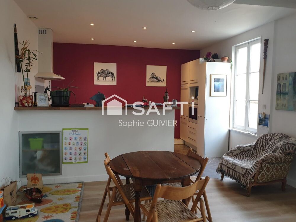 Vente Maison Maison 85 m² avec  2 Chambres et jardin sans vis-à-vis au centre de Château Gontier Chateau gontier sur mayenne
