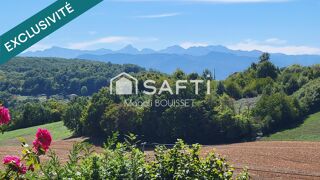 Vente Maison Corps de ferme avec vue imprenable sur les montagnes, à rénover avec fort potentiel, hangar et atelier, terrain de 6440m². Aulon