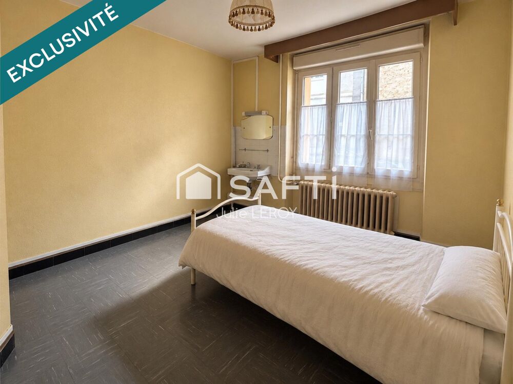 À VENDRE  MAISON DE BOURG 131 m²  LOUE (72540)