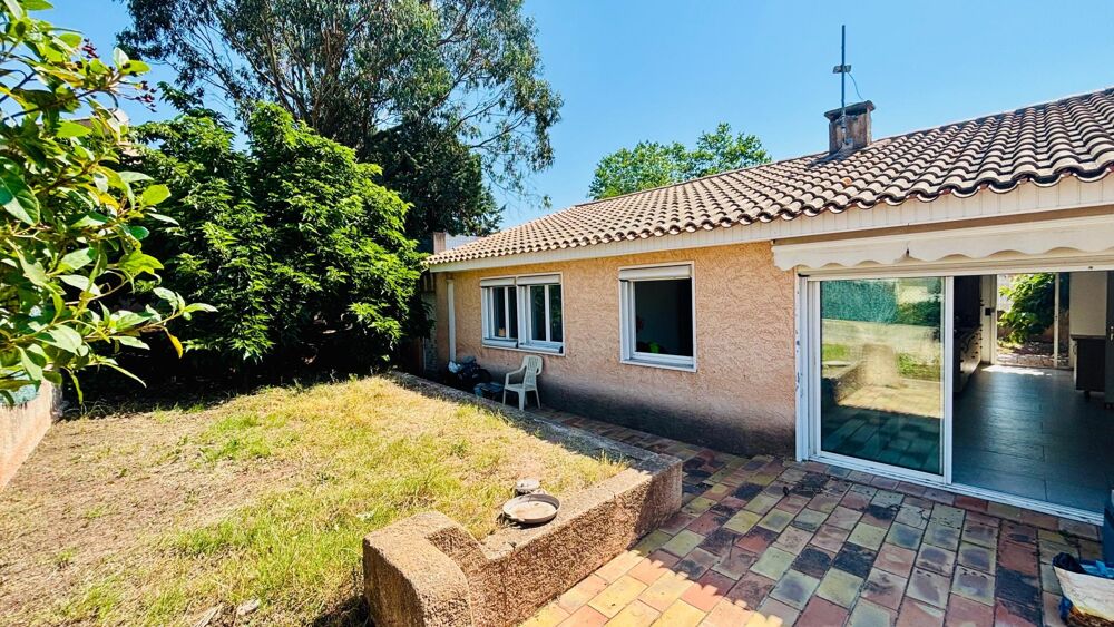 Maison plain pied ,3 chambres garage et piscine