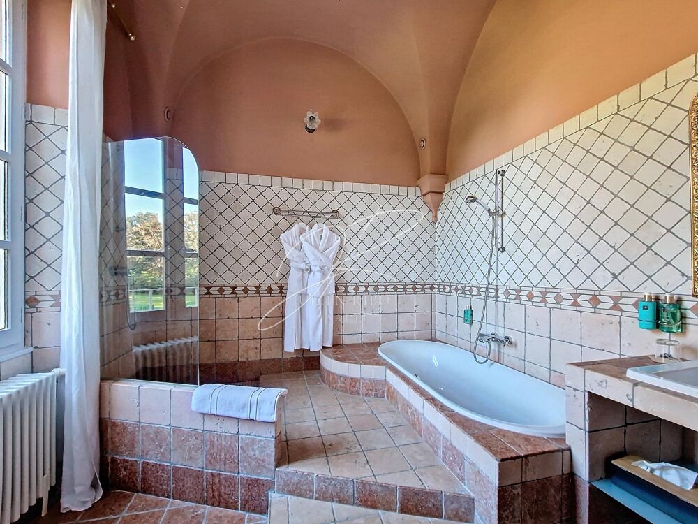 à vendre  Propriété/château Pézenas (34120)