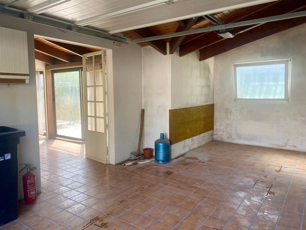 Vente Terrain PLEIN SUD SECTEUR RECHERCHE SUR LA ROCHELLE TERRAIN DE 354 M2 AVEC SON GARAGE ! La rochelle
