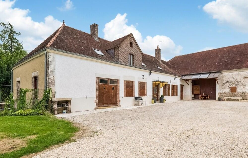 Ancien moulin avec étang et son cours d'eau