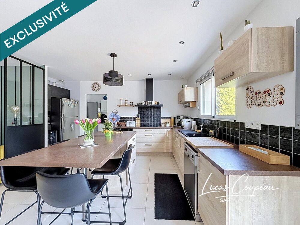 Vente Maison Maison de famille dans une commune calme Longuenee-en-anjou
