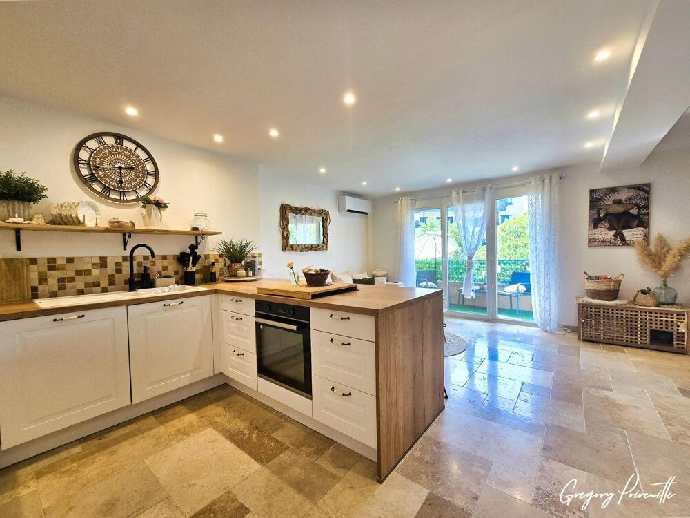 Vente Appartement Six-Fours-les-Plages – Appartement 3 pièces avec extérieurs, proche centre-ville Six-fours-les-plages