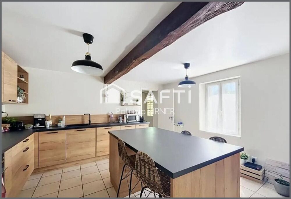 Vente Maison Maison de ville T5 avec garage, jardin et puits. Lisle-sur-tarn