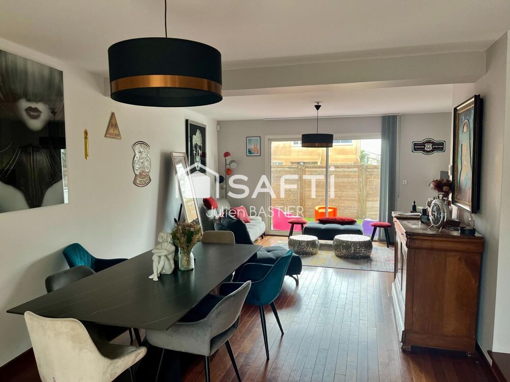 Eysines / Caudéran  Maison d'environ 127m2 avec 4 chambres, 2 extérieurs, stationnement