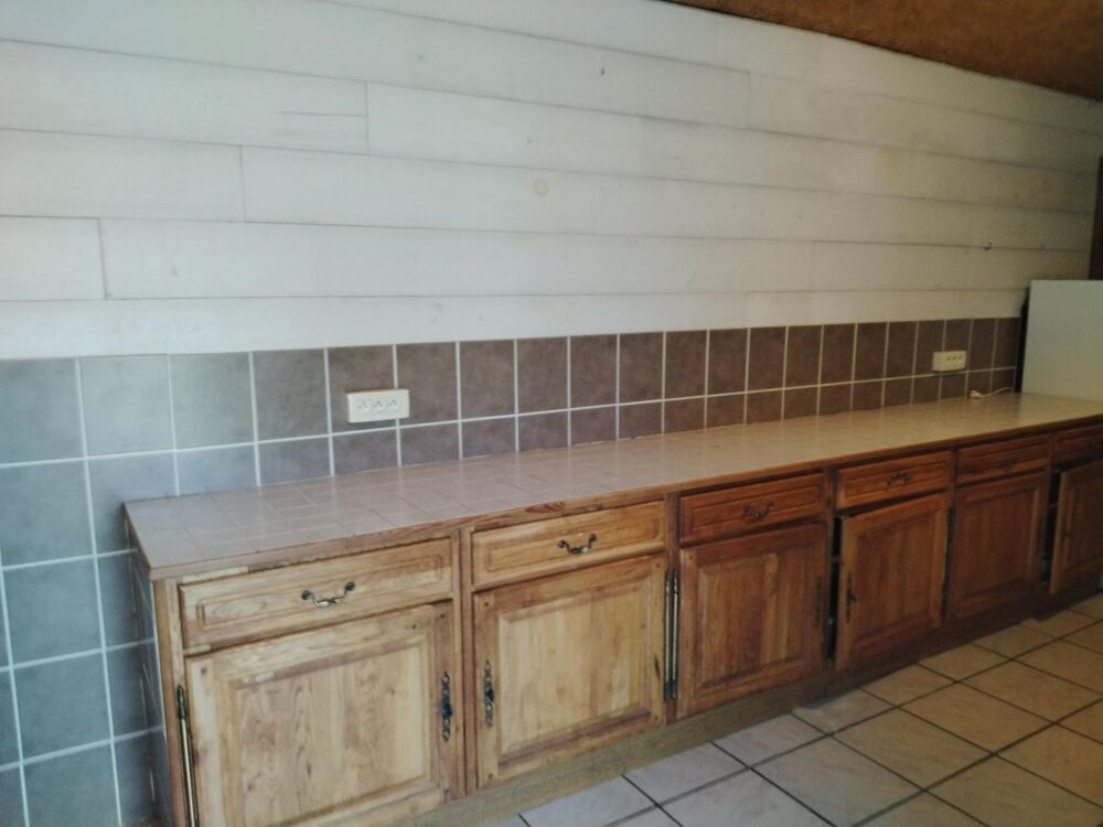 A découvrir pour les amateurs de grands volumes sur THORS cette vaste maison d'environ 291m2