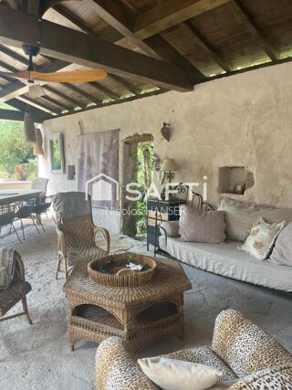  Maison à vendre 15 + pièces 523 m²