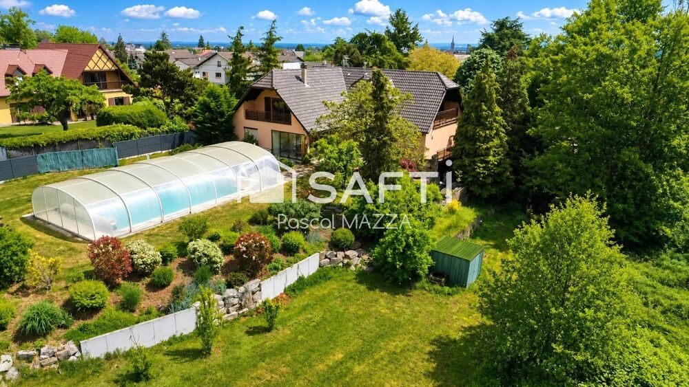 villa d'architecte de 300m² avec piscine de 12,50x5m sur un terrain de 2512m²