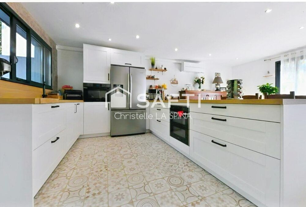 Vente Maison Maison contemporaine avec piscine – 4 chambres Blauzac