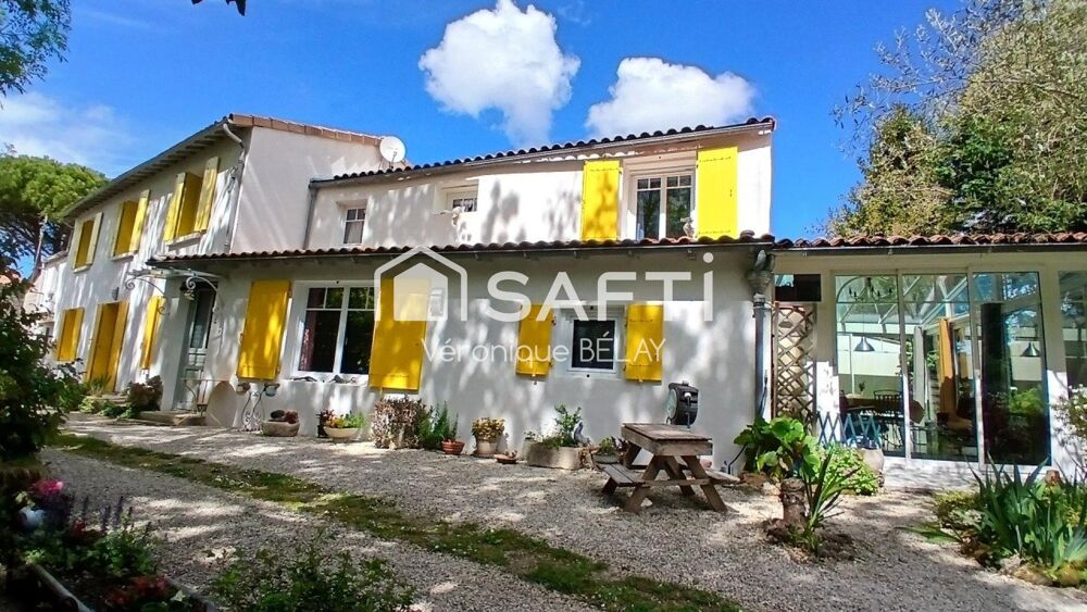 Magnifique maison en pierre sur la commune St Romain de Benet