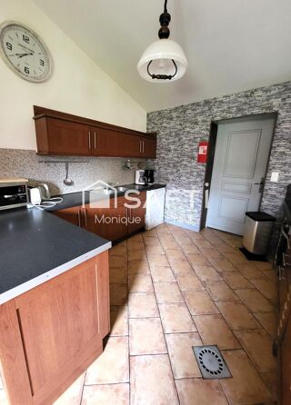  Maison � vendre 9 pi�ces 280 m�