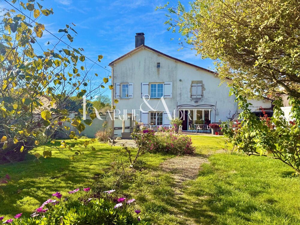 Vente Maison MAISON 5 CHAMBRES AVEC GARAGE ET DEPENDANCES Coulonges-sur-l'autize