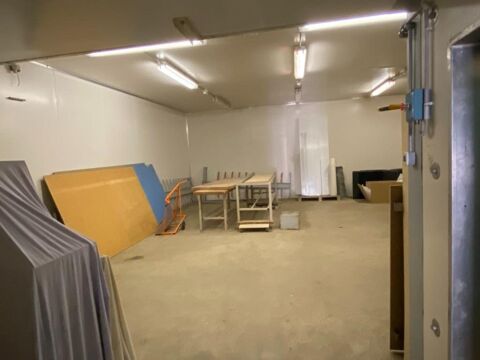   Entrept de stockage idalement situ  Charnay les Mcon 
