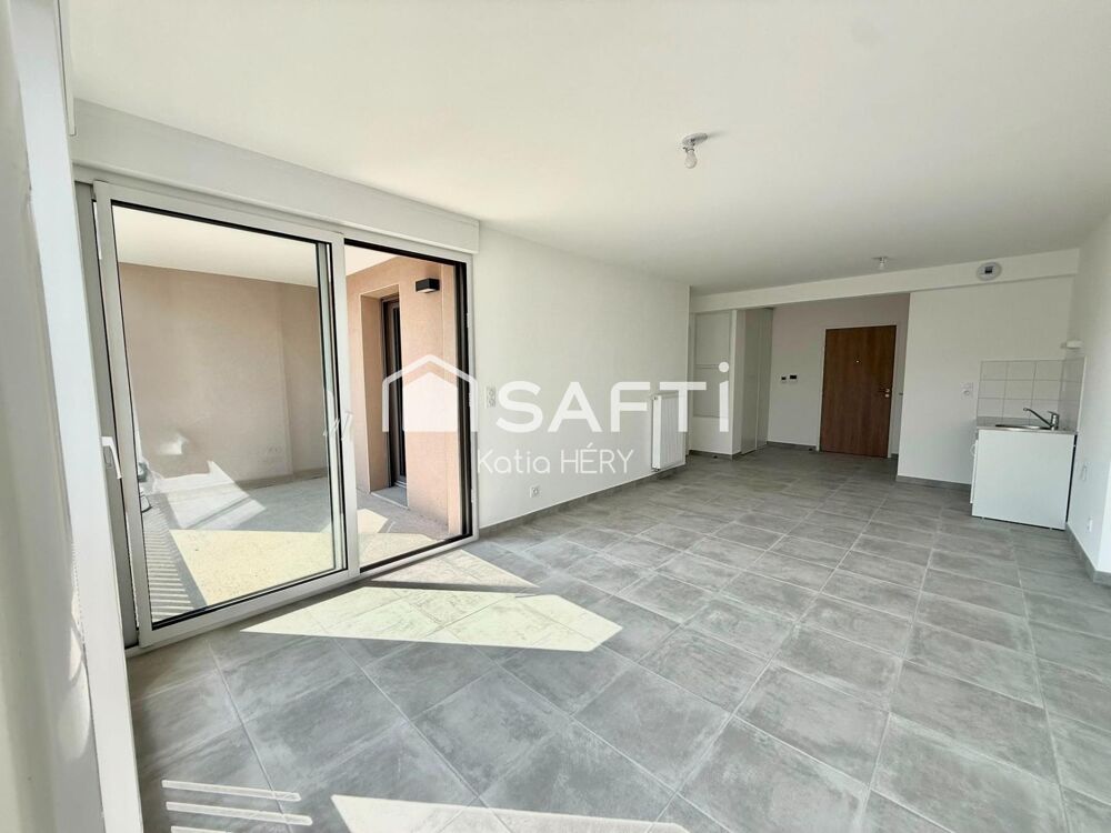 APPARTEMENT AVEC BALCON, CAVE, 2 PARKINGS