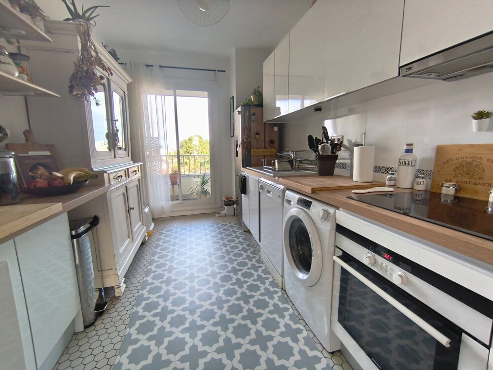 Vente Appartement Lumineux T4 avec de beaux volumes et balcons. Bordeaux