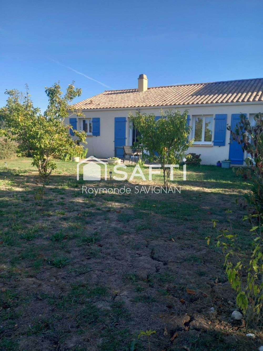 À VENDRE  Maison récente 3 chambres de 90 m2 avec garage le tout sur un terrain de 368 m2 à Saint-Michel-en-lHerm