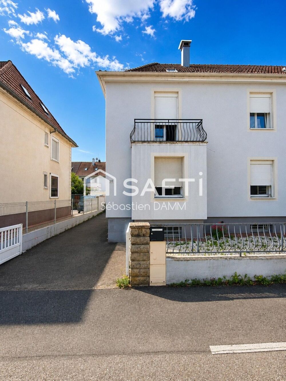 Vente Maison À vendre Mulhouse – Grande maison familiale avec jardin, garages et potentiel de division en 3 logements Mulhouse