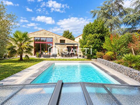   Vendée : Grange rénovée de caractère de 248m2 : charme, espace et sérénité à la campagne Maison - 7 pièce(s) - 248 m²