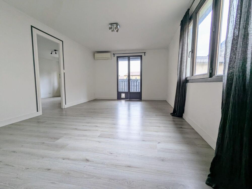 Appartement sur les quais avec grande terrasse