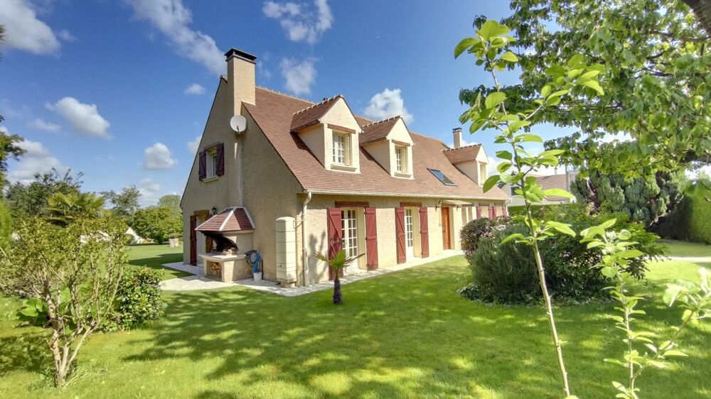 Villa 8 pièces,6 chambres, piscine, dépendance