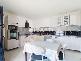  Maison à vendre 12 pièces 275 m²