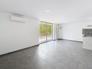  Appartement à louer 2 pièces 44 m²