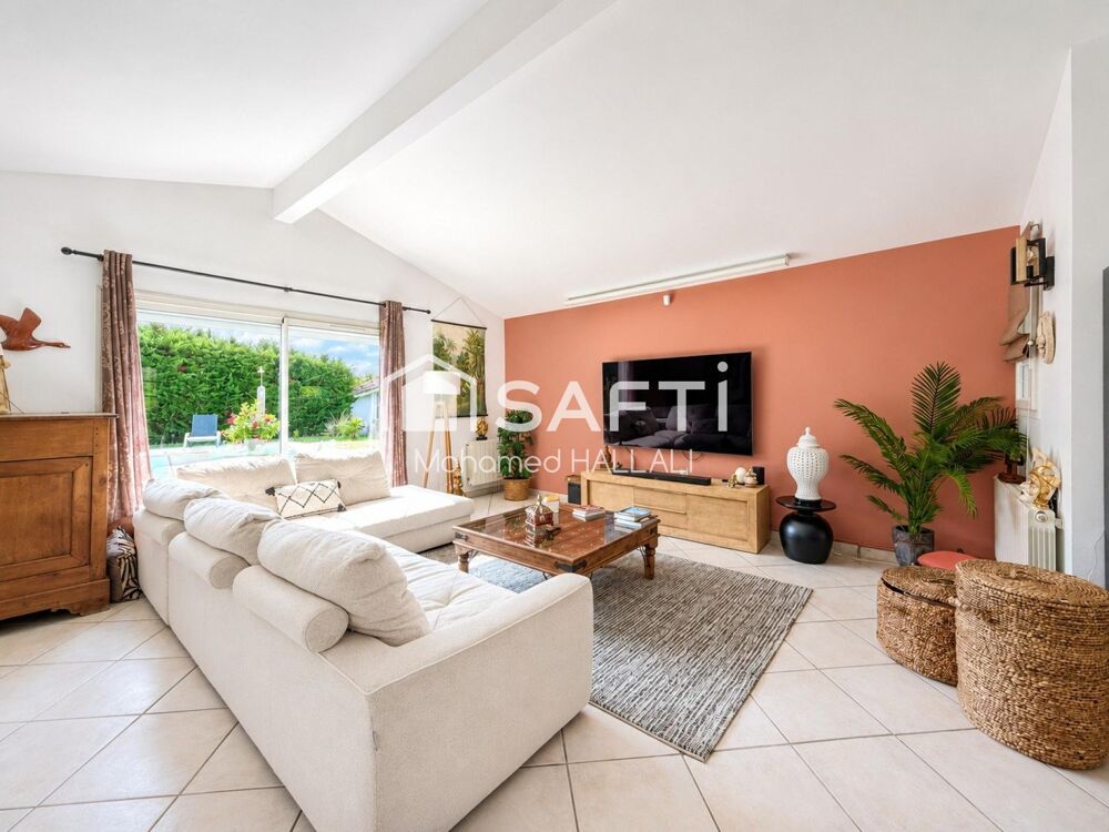 Vente Maison Maison 172 m² très au calme, piscine, 1223 m² Gujan-mestras