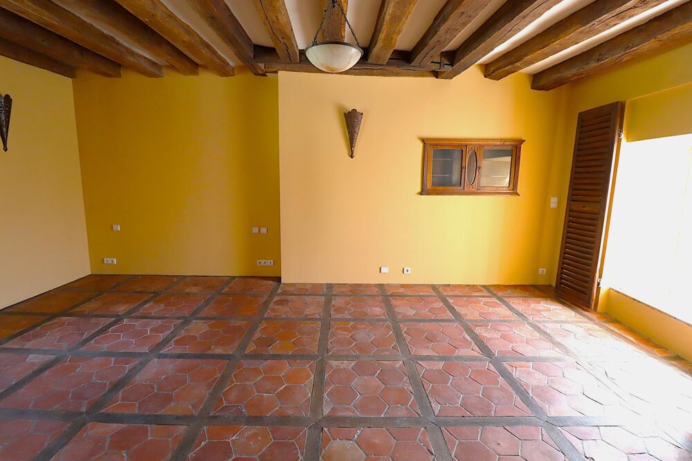 Vente Maison MAISON 6 CHAMBRES | DPE C | GARAGE | COUR PRIVATIVE Bruyères-le-châtel