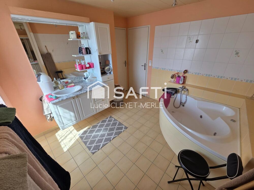 Vente Maison Maison en pierre de 134 m², 6 pièces Ordonnaz
