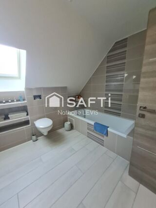  Maison � vendre 6 pi�ces 214 m�