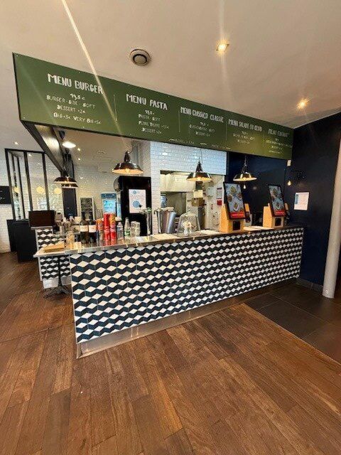  LEVALLOIS-PERRET – RESTAURANT À VENDRE – EMPLACEMENT STRATÉGIQUE 