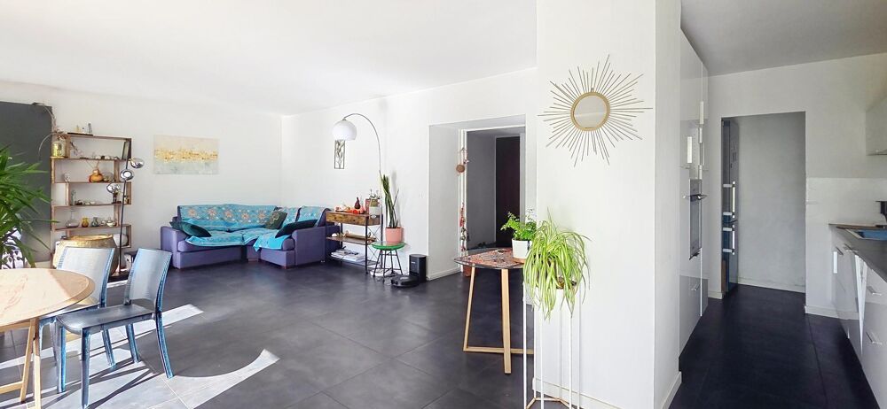 Vente Appartement Entièrement refait, avec double balcon-terrasse Versailles