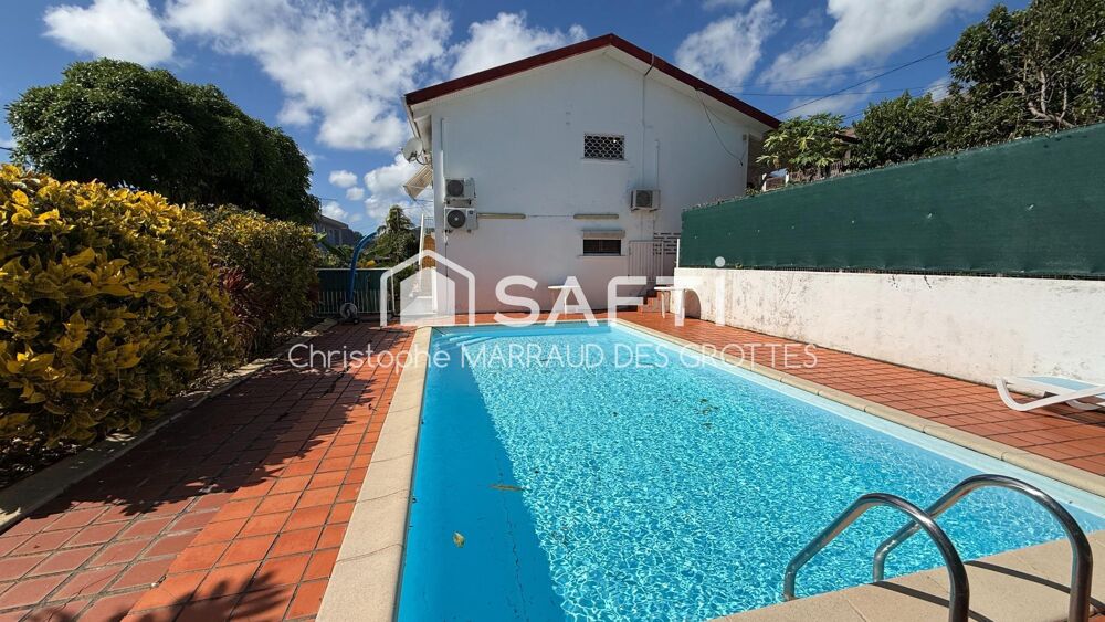 Maison sur deux niveaux avec piscine et T2 au RDC