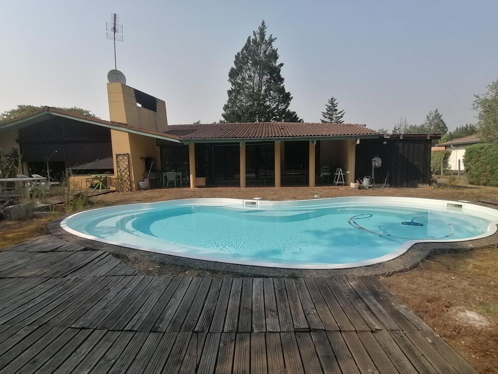 Belle maison d'architecte avec de beaux volumes.